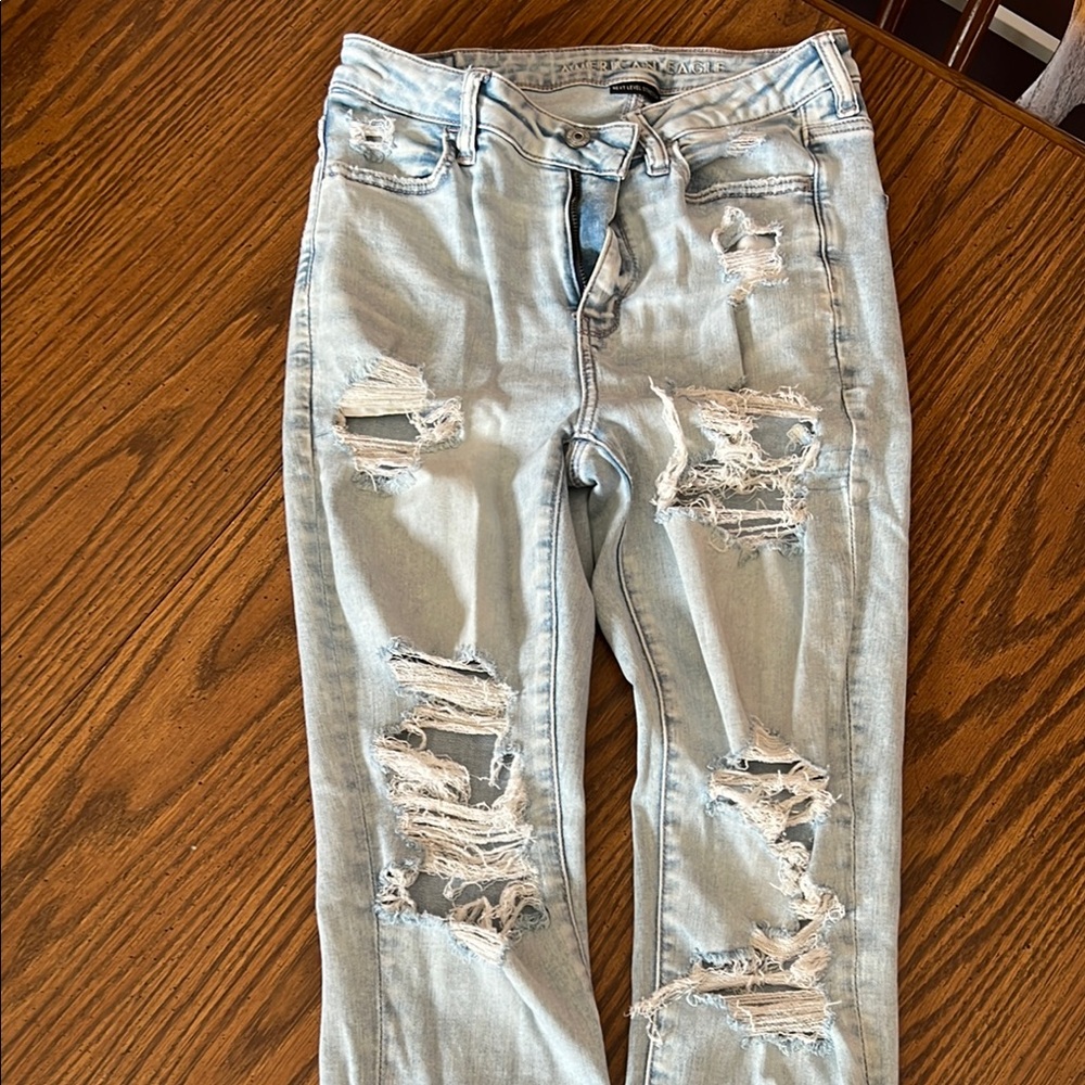American Eagle High Rise Distressed Jegging 10L